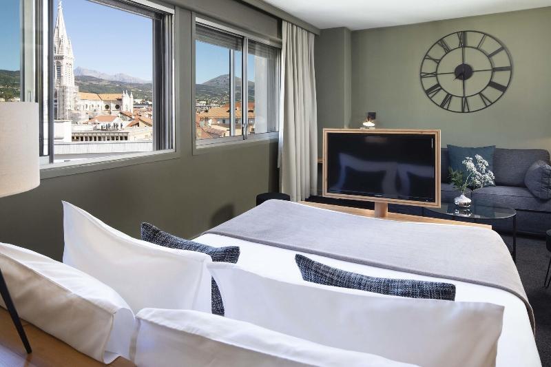 Mon Hotel A Gap Bagian luar foto